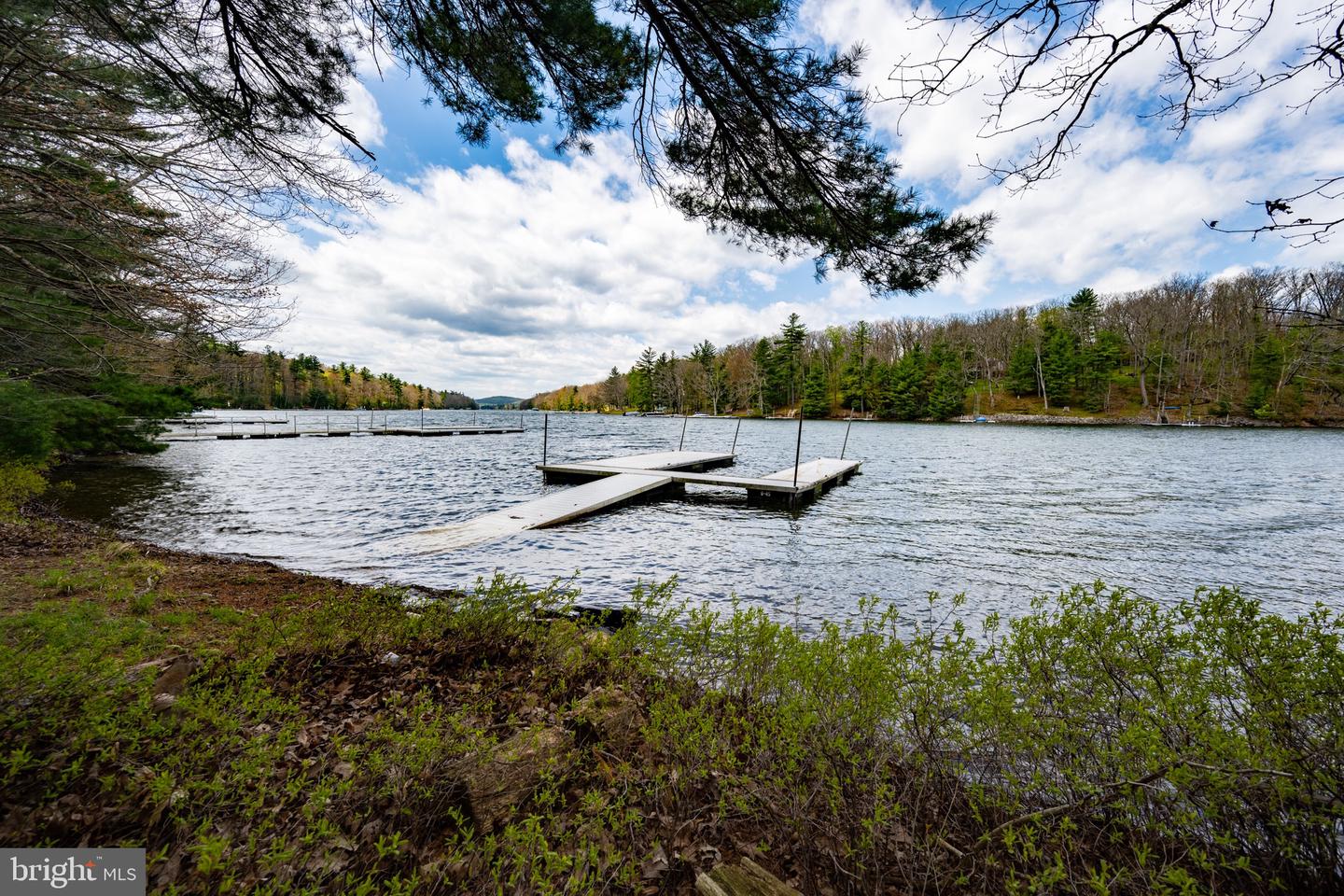 389 Sawmill Hollow Rd Property Photo 2