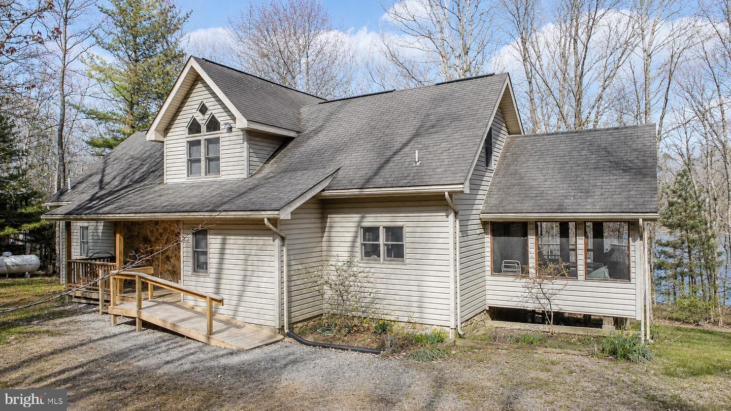 389 Sawmill Hollow Rd Property Photo 3