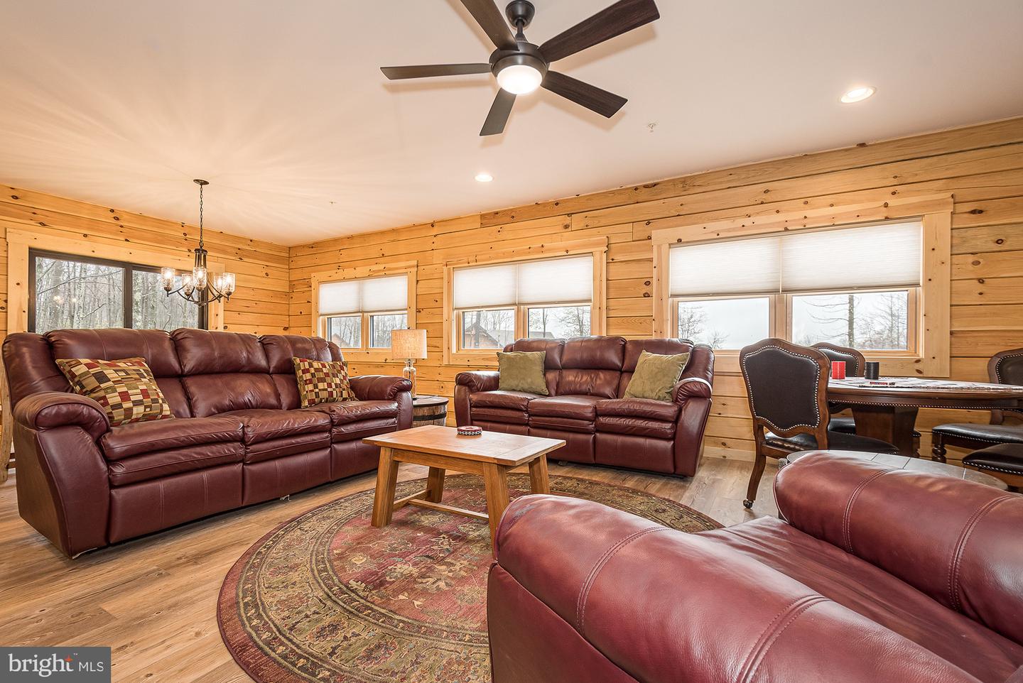 50 Blue Mountain View Property Photo 8
