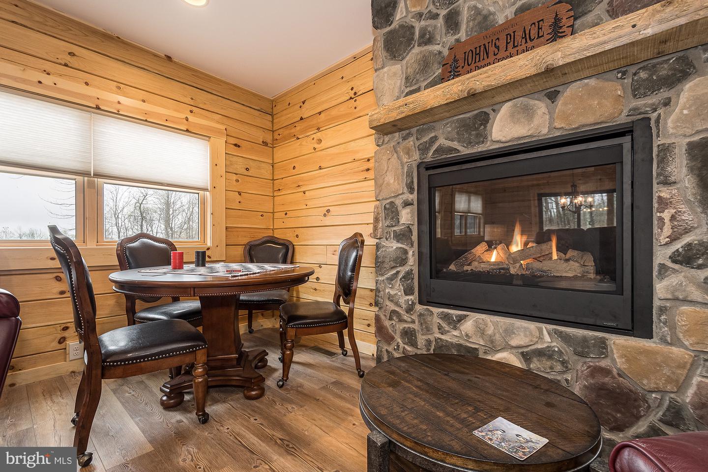 50 Blue Mountain View Property Photo 11