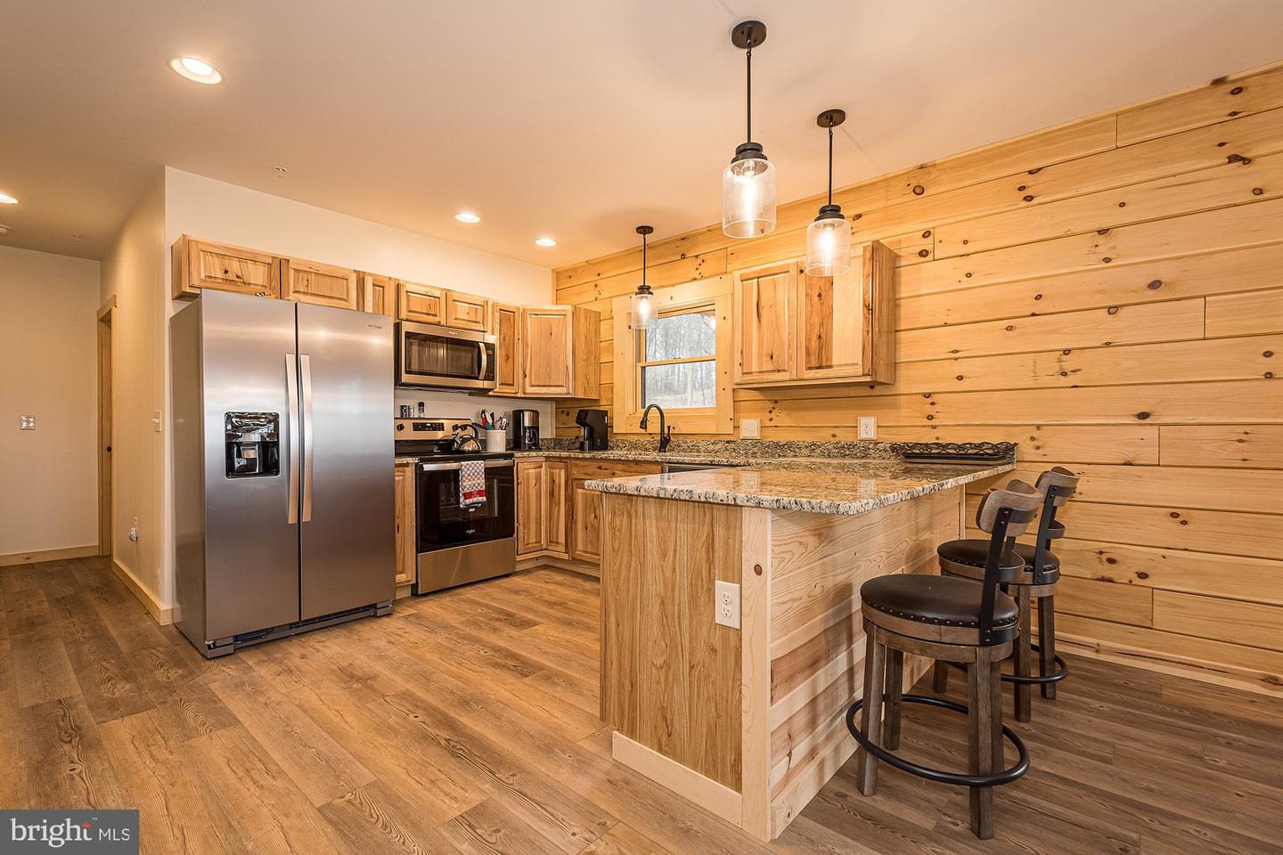 50 Blue Mountain View Property Photo 14