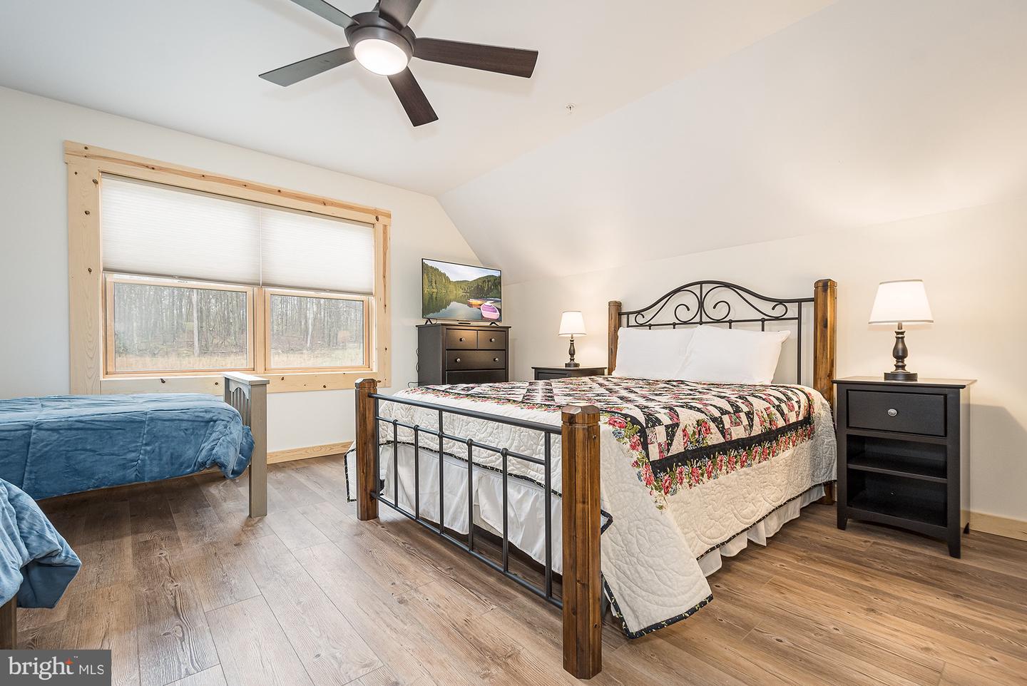 50 Blue Mountain View Property Photo 21