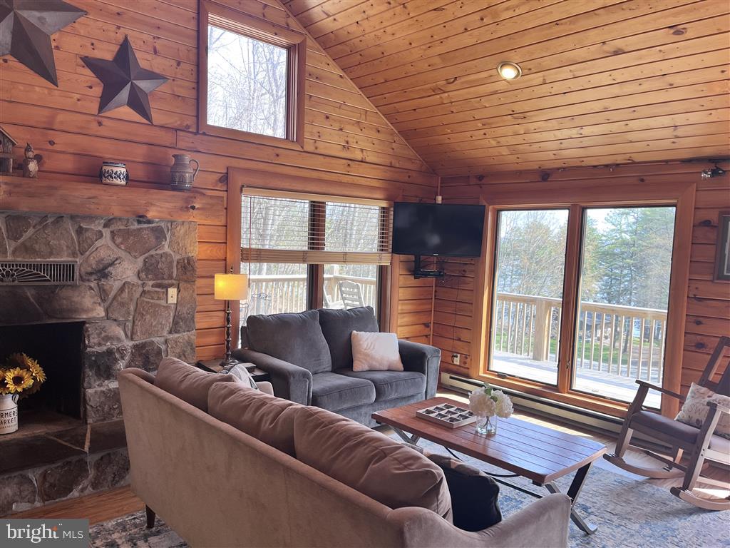 127 Paradise Hts Property Photo 1