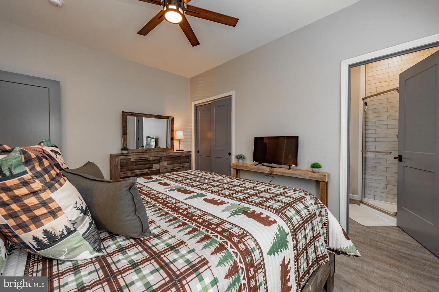 220 Biltmore Vw Property Photo 40
