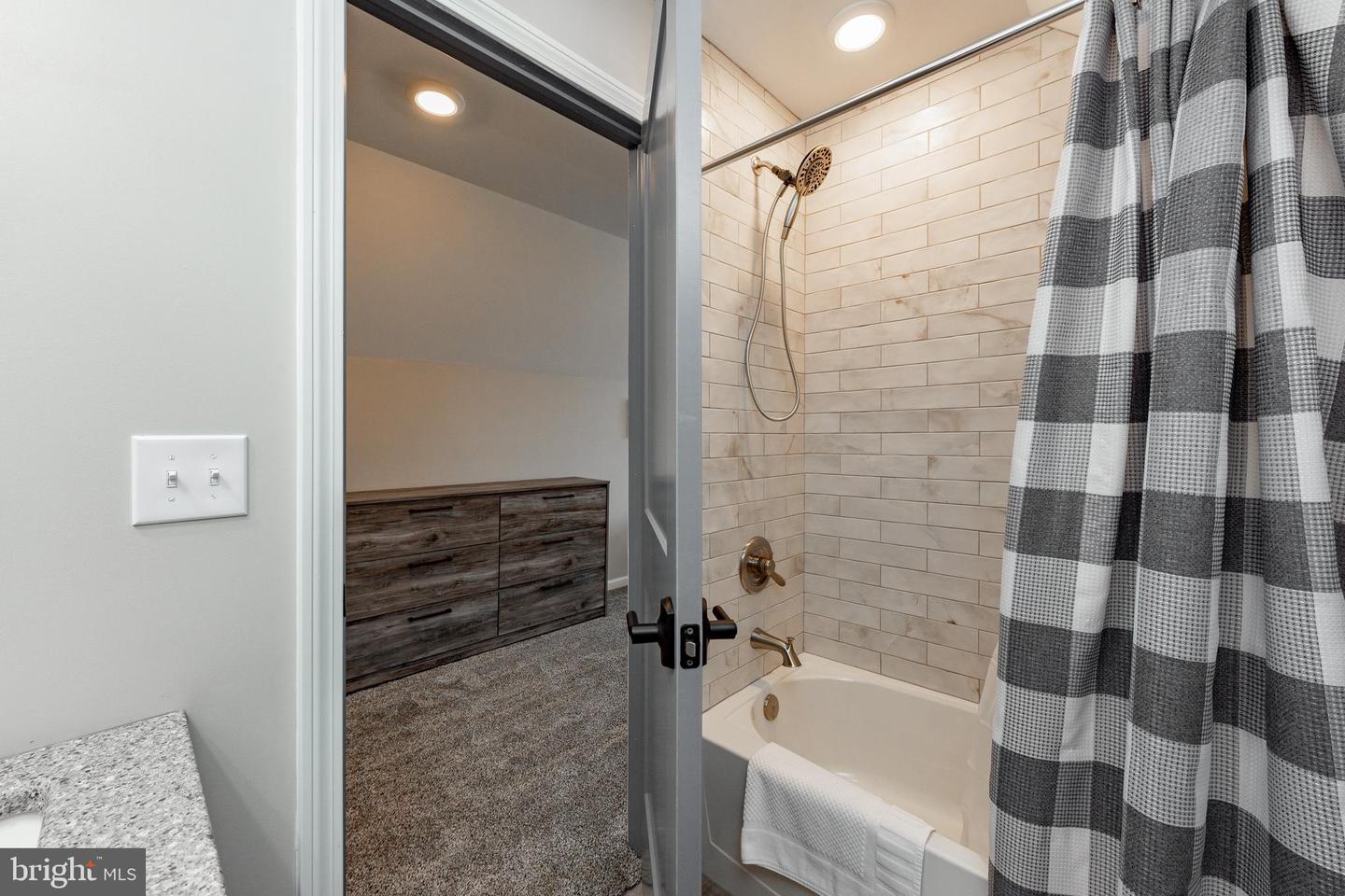 220 Biltmore Vw Property Photo 50