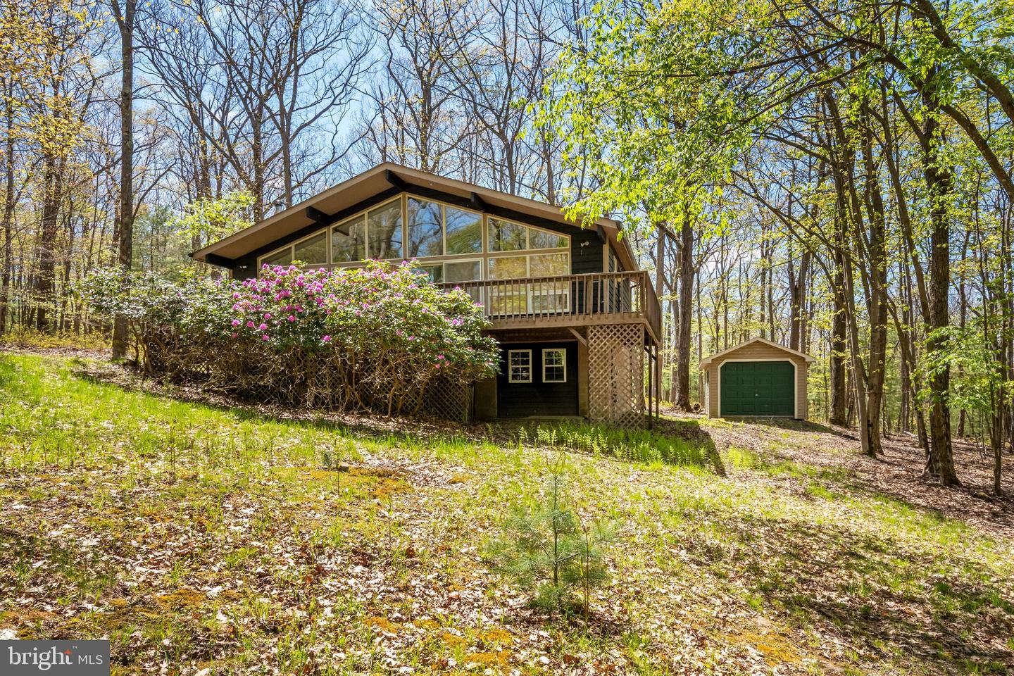 365 RIDGE RD Property Photo 1