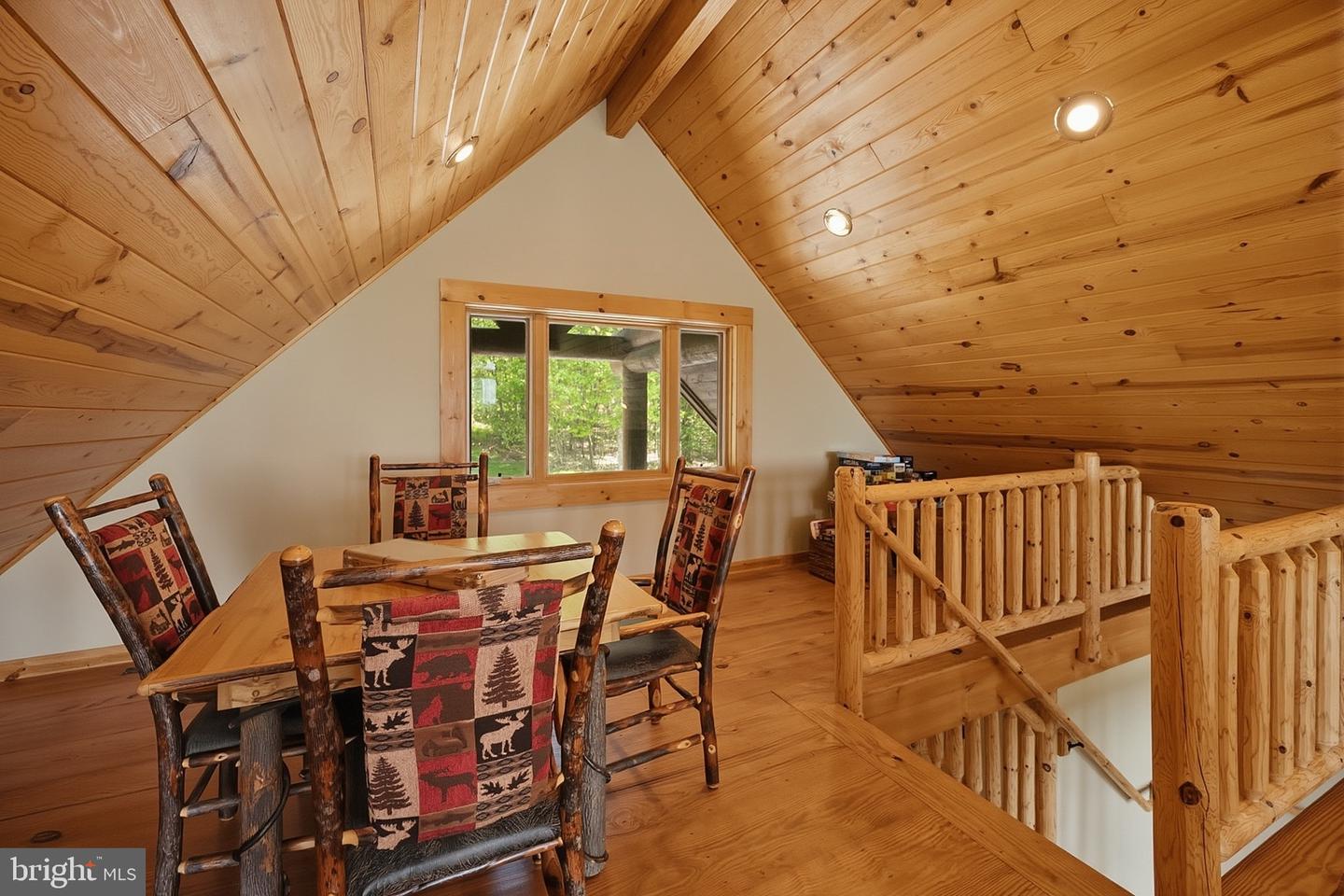 670 Woodlands Hill Ln Property Photo 31