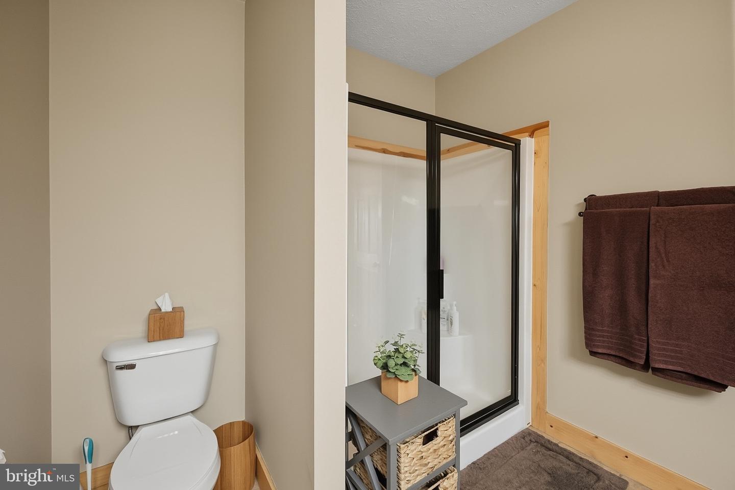 670 Woodlands Hill Ln Property Photo 42