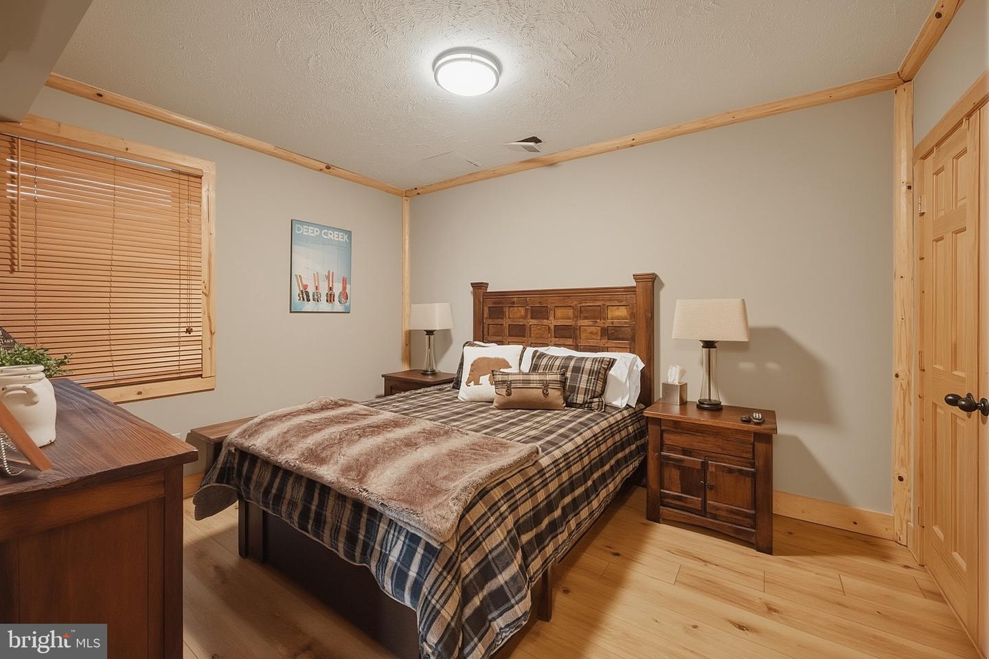 670 Woodlands Hill Ln Property Photo 43