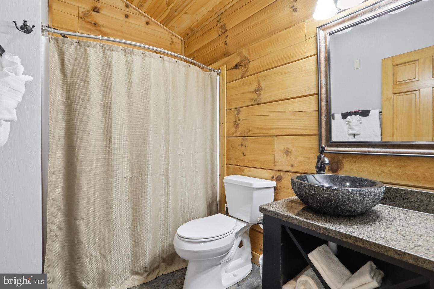 251 Cabin Lodge Rd Property Photo 10