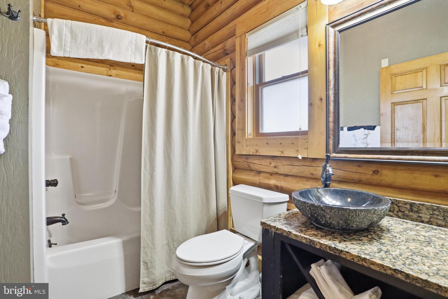 305 Cabin Lodge Rd Property Photo 10