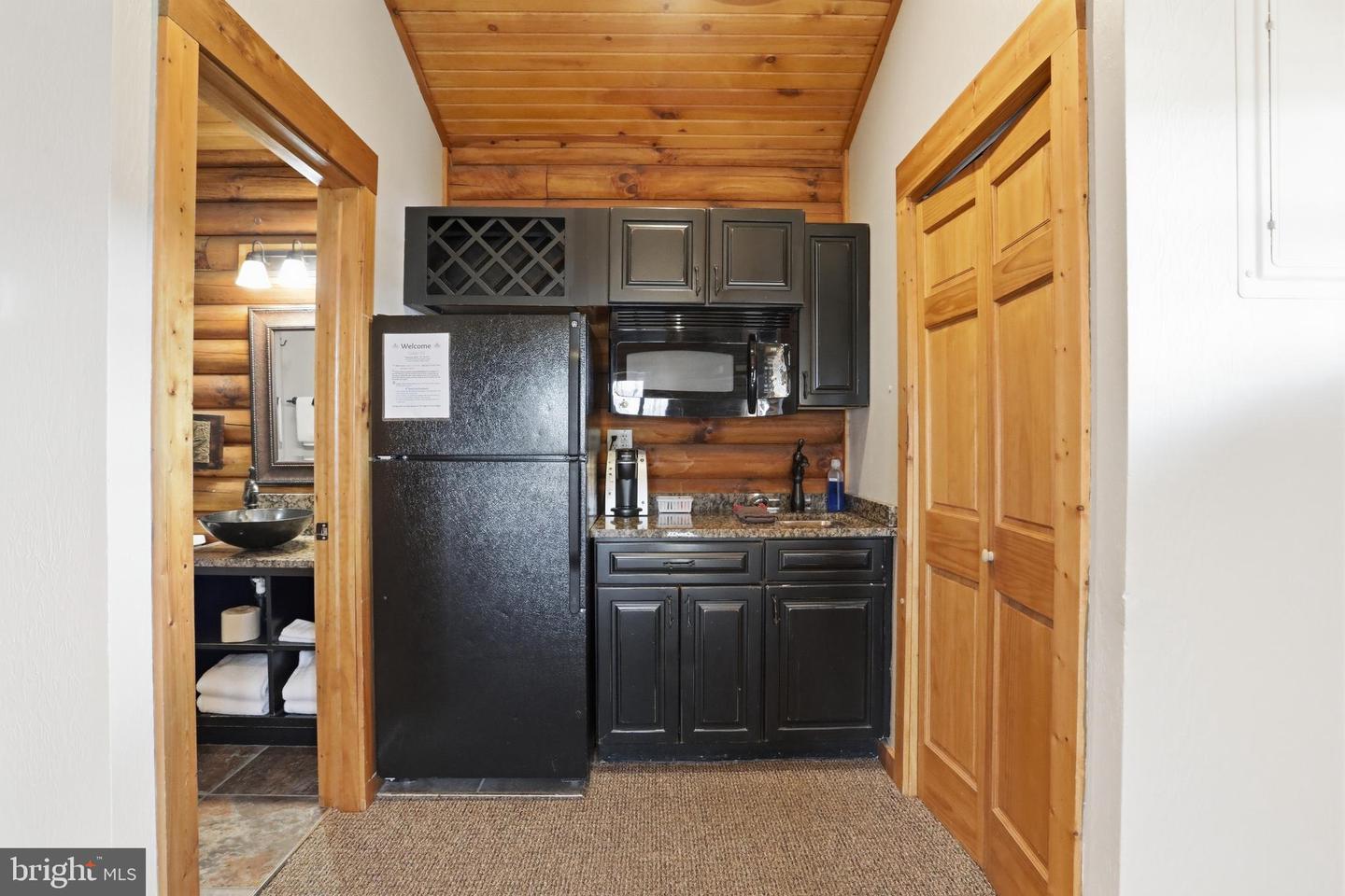 161 Cabin Lodge Rd Property Photo 7