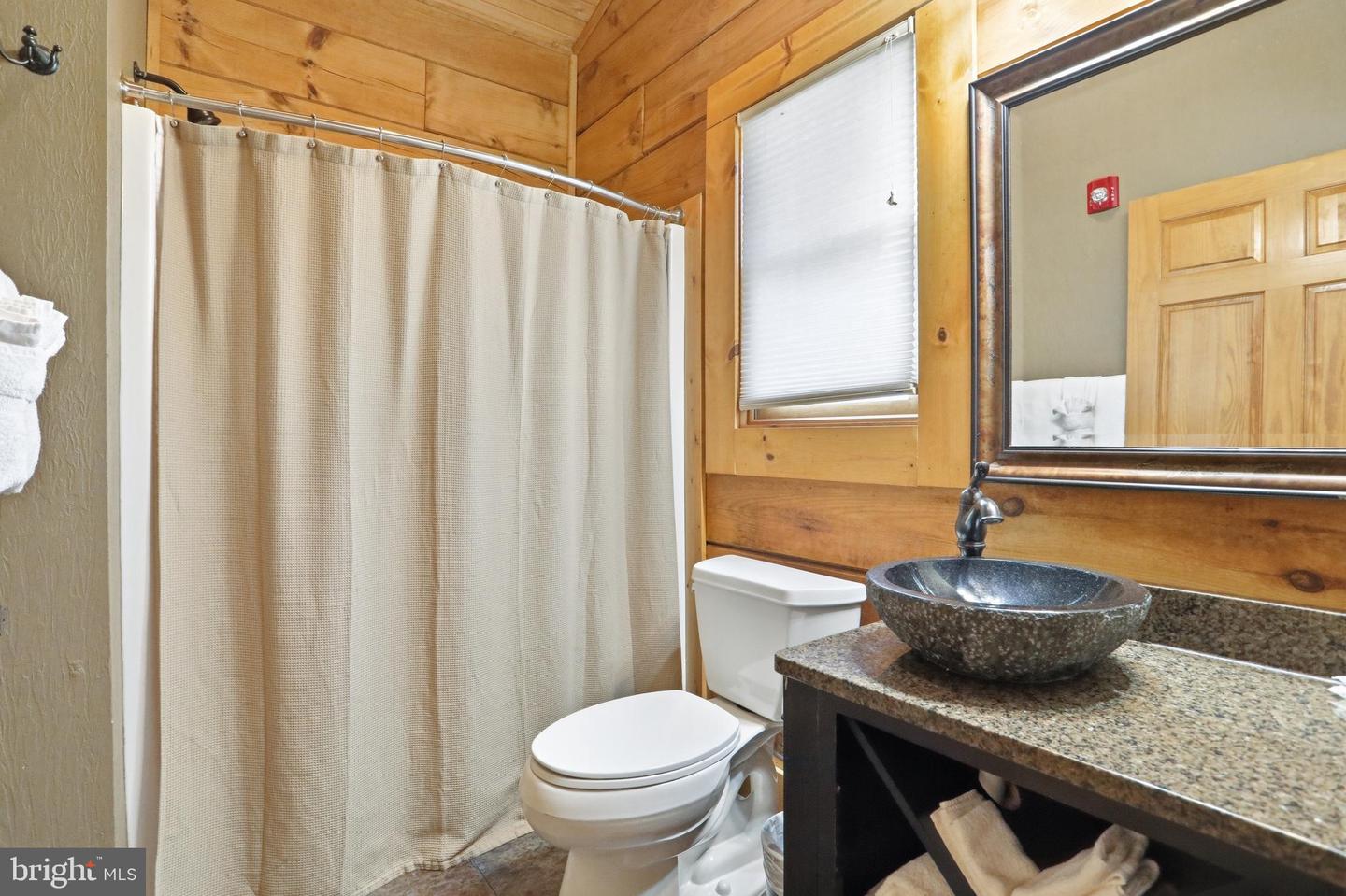 315 Cabin Lodge Rd Property Photo 7