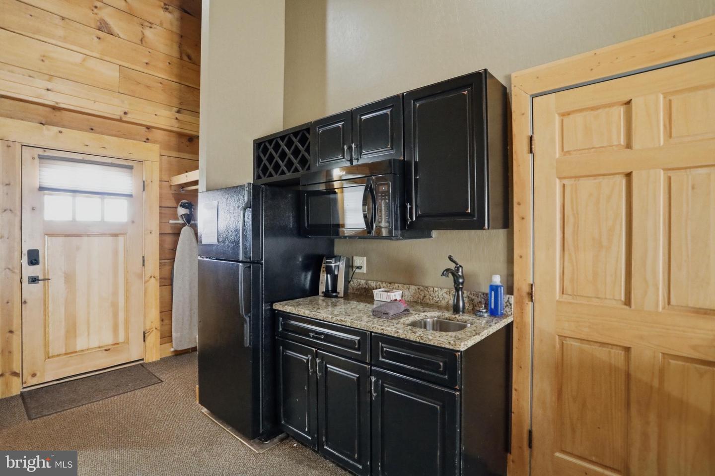 315 Cabin Lodge Rd Property Photo 16