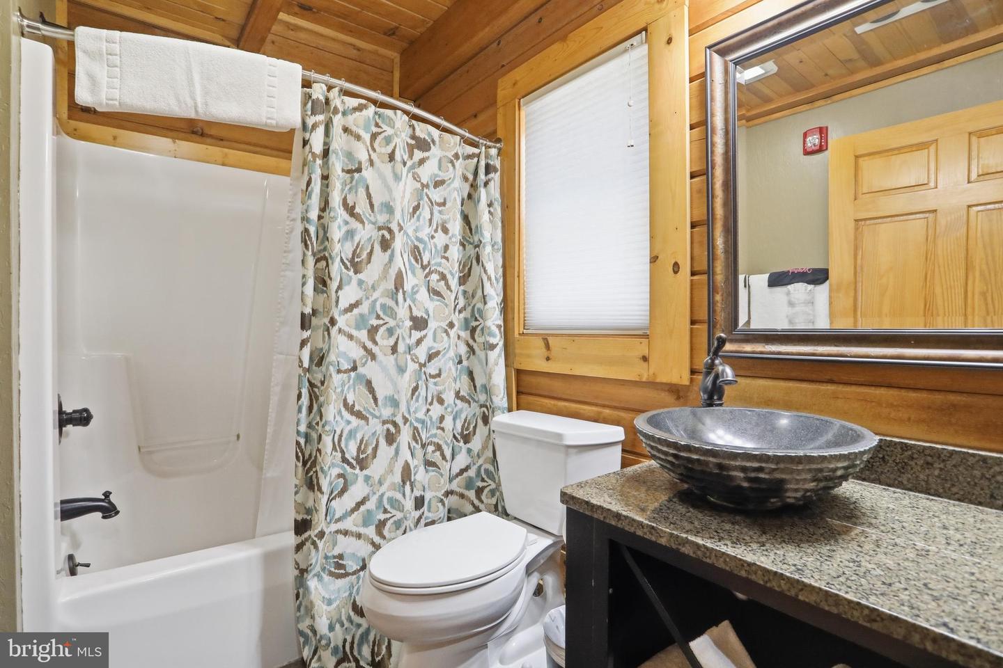211 Cabin Lodge Rd Property Photo 24