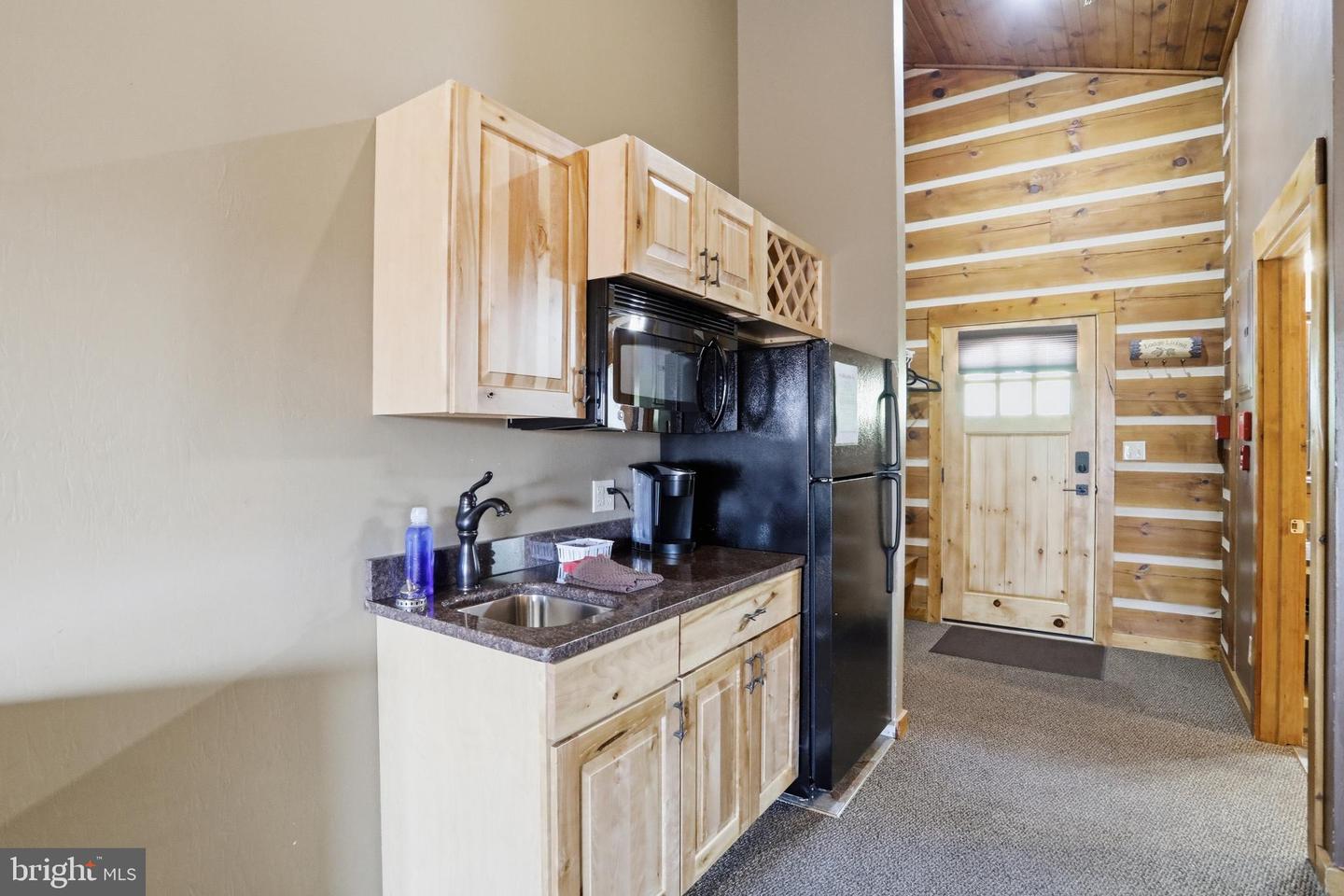 171 Cabin Lodge Rd Property Photo 8