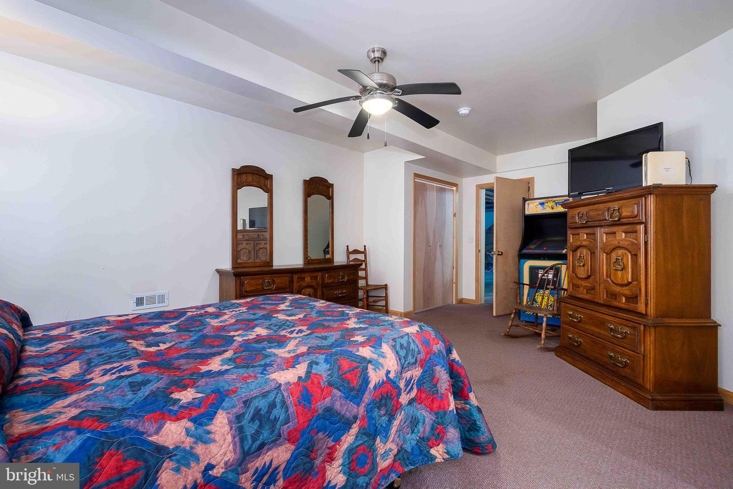 122 Woodlands Hill Ln Property Photo 42