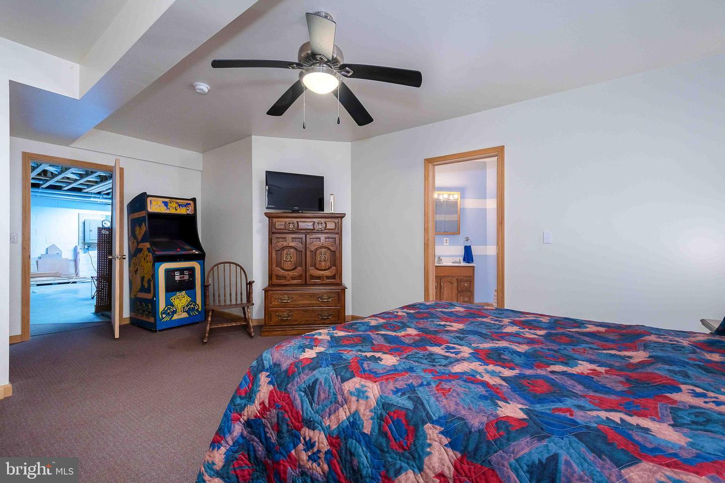 122 Woodlands Hill Ln Property Photo 43