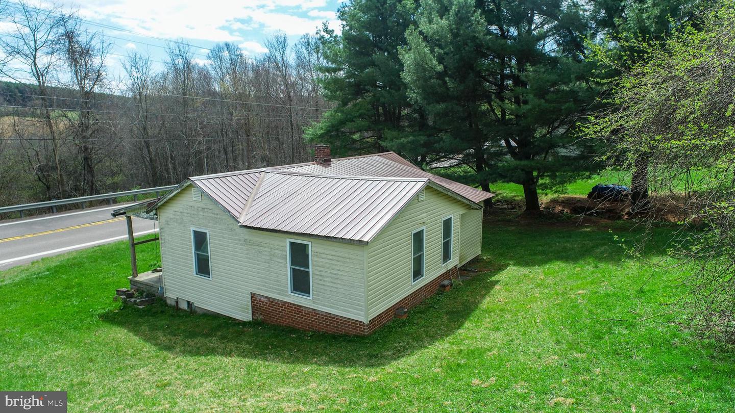 10785 Friendsville Rd Property Photo 1