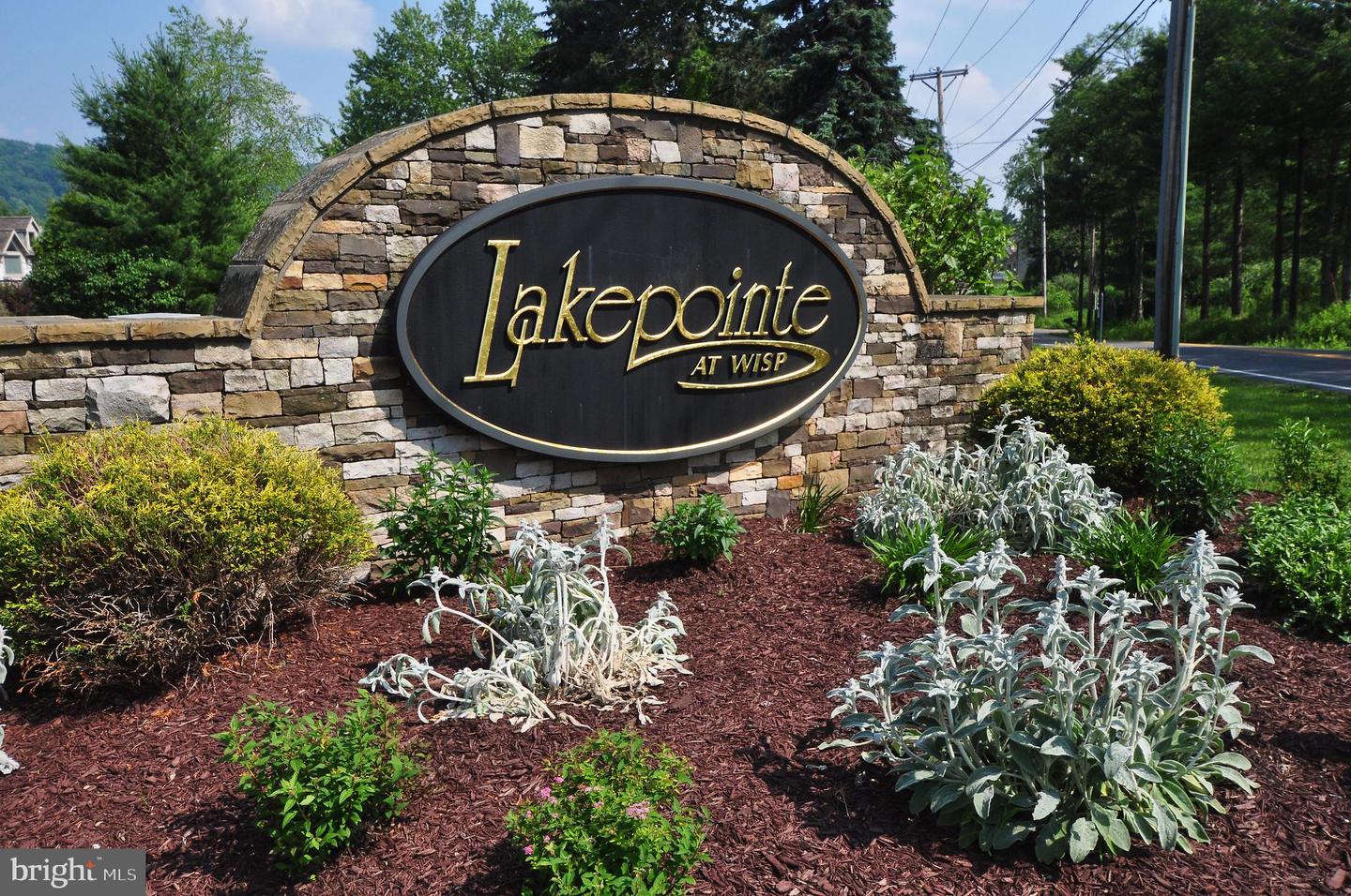 305 Lake Pointe Dr Property Photo 48
