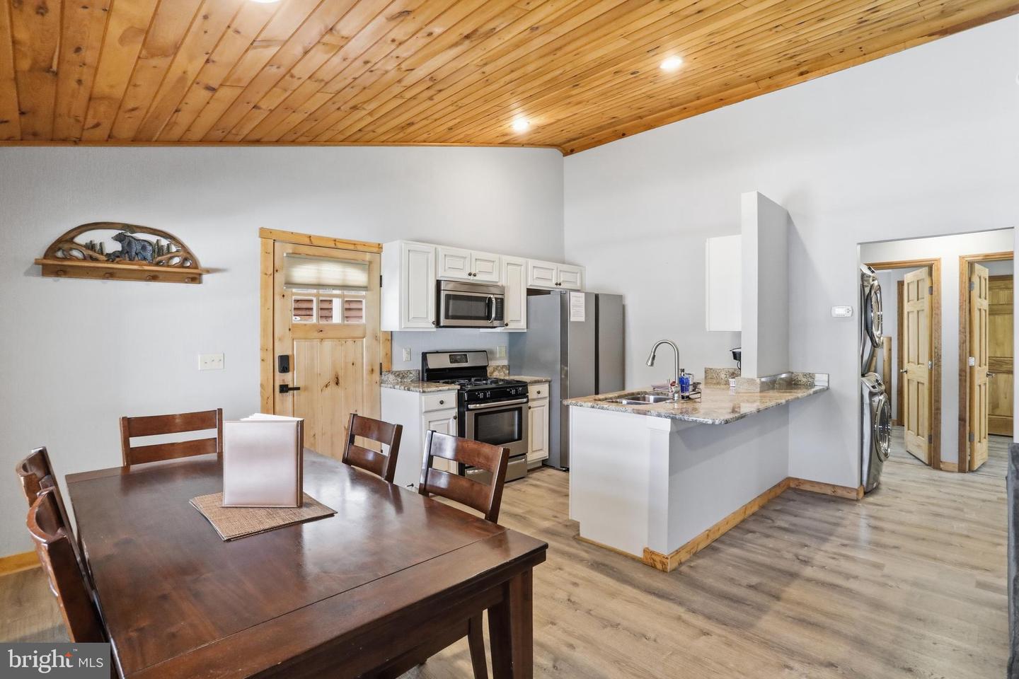 1417 Deep Creek Drive Property Photo 13