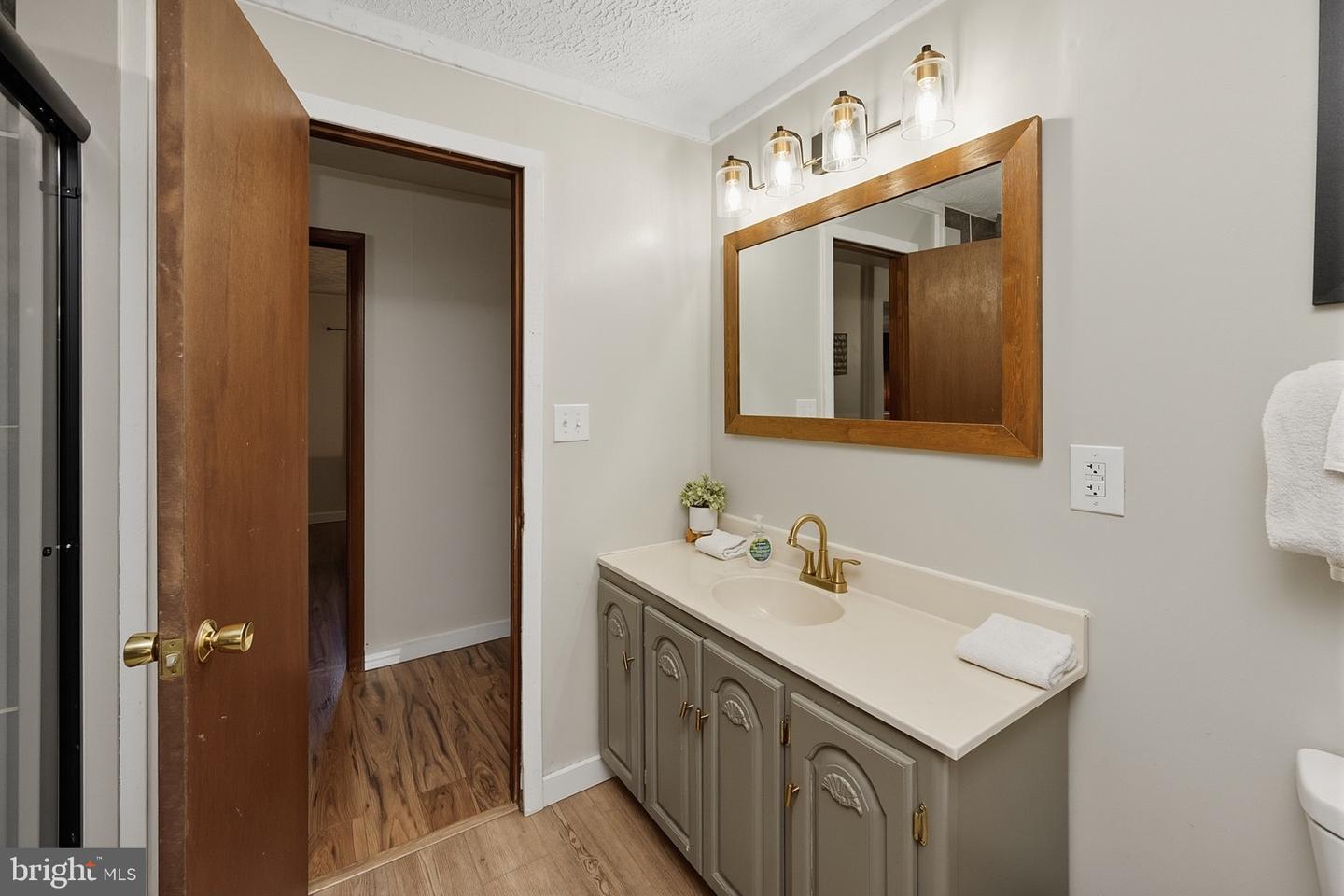 1499 Foster Rd Property Photo 17