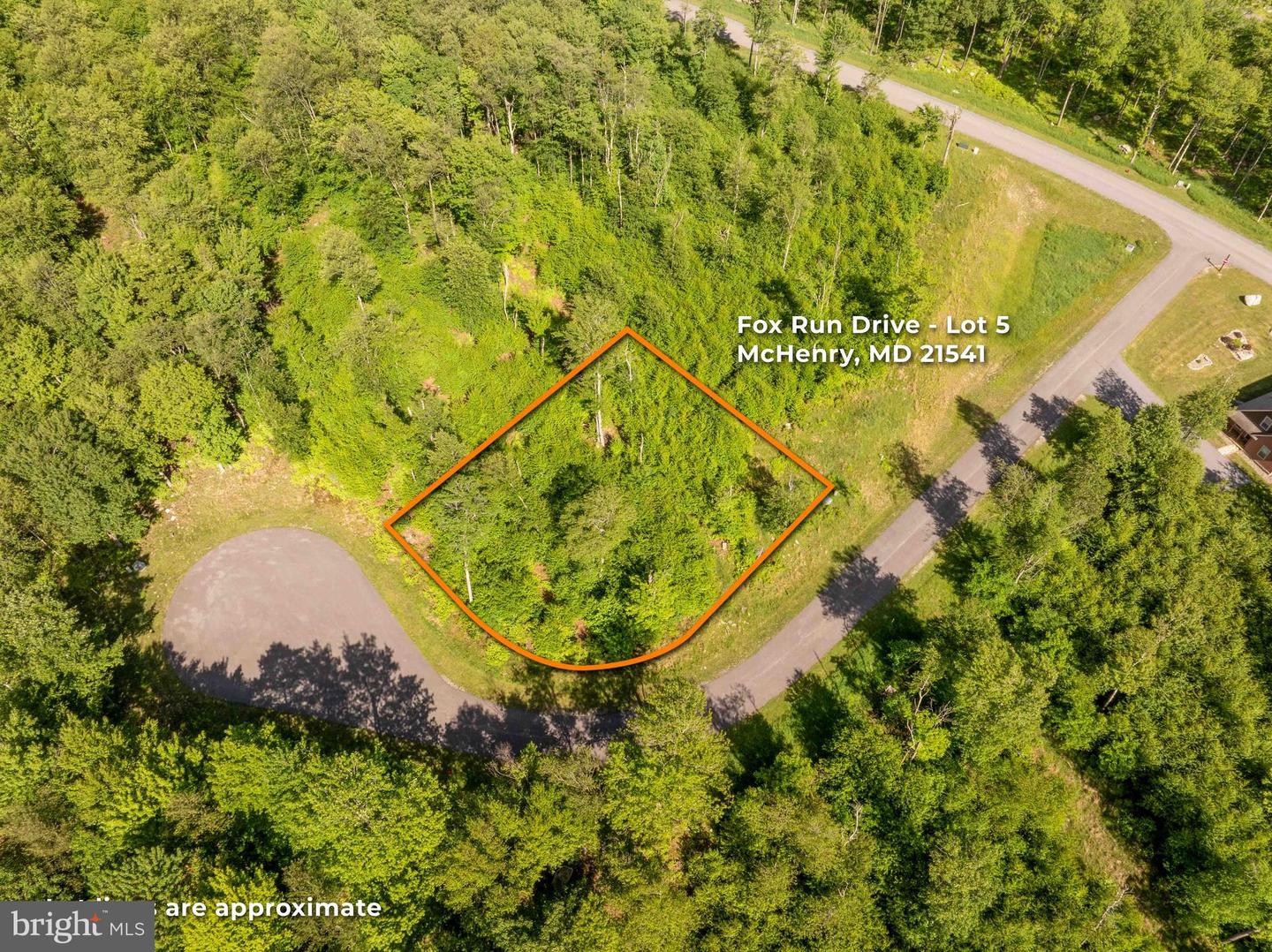 FOX RUN DR Property Photo 1