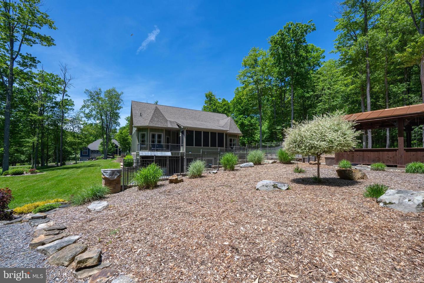 60 Joans Ln Property Photo 6