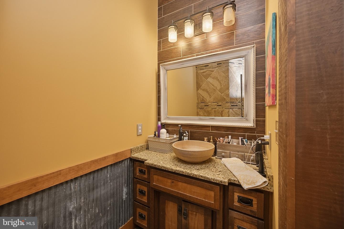 60 Joans Ln Property Photo 35