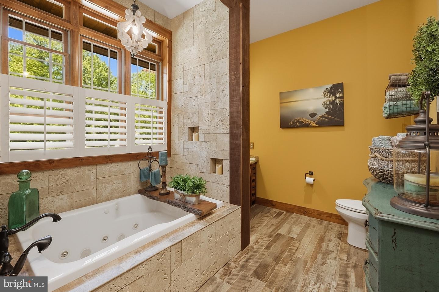 60 Joans Ln Property Photo 36