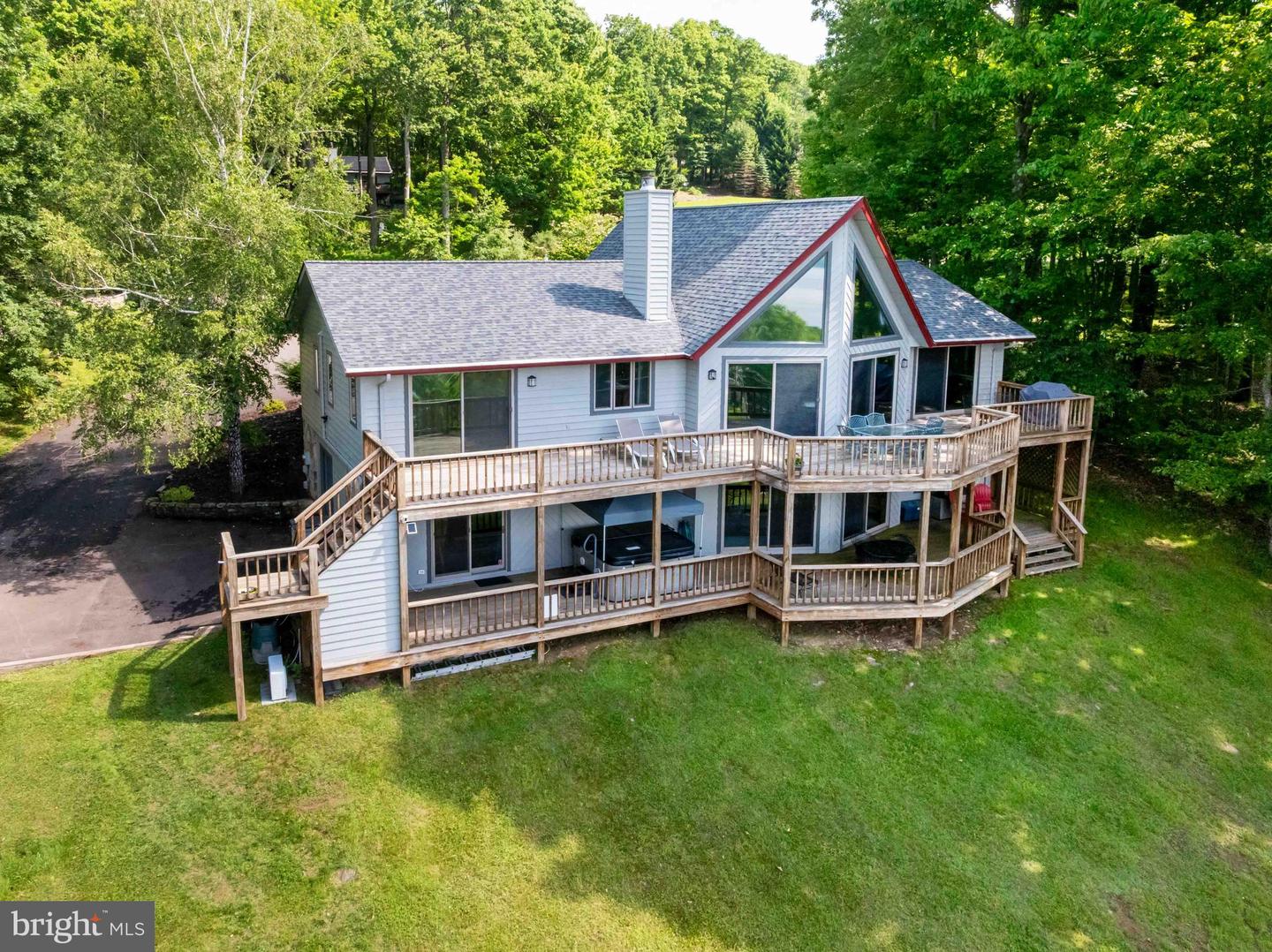 119 Overlook Ter Property Photo 2