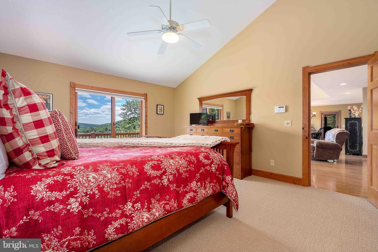 78 Southridge Ter Property Photo 14