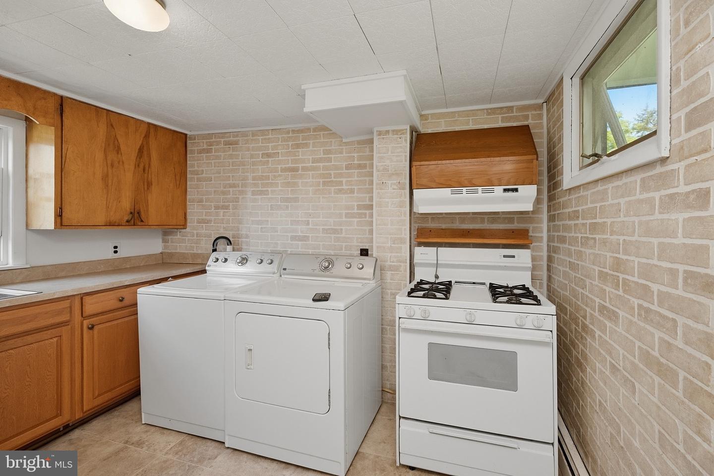 106 G Property Photo 15