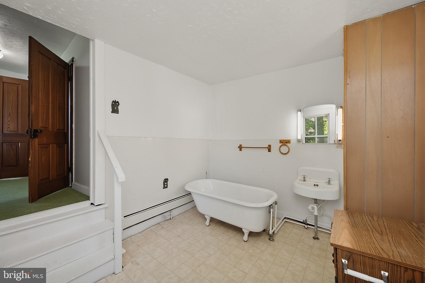 106 G Property Photo 32