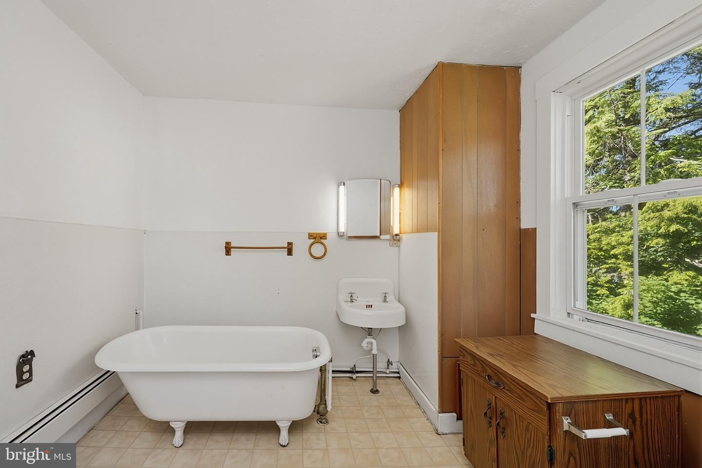 106 G Property Photo 33