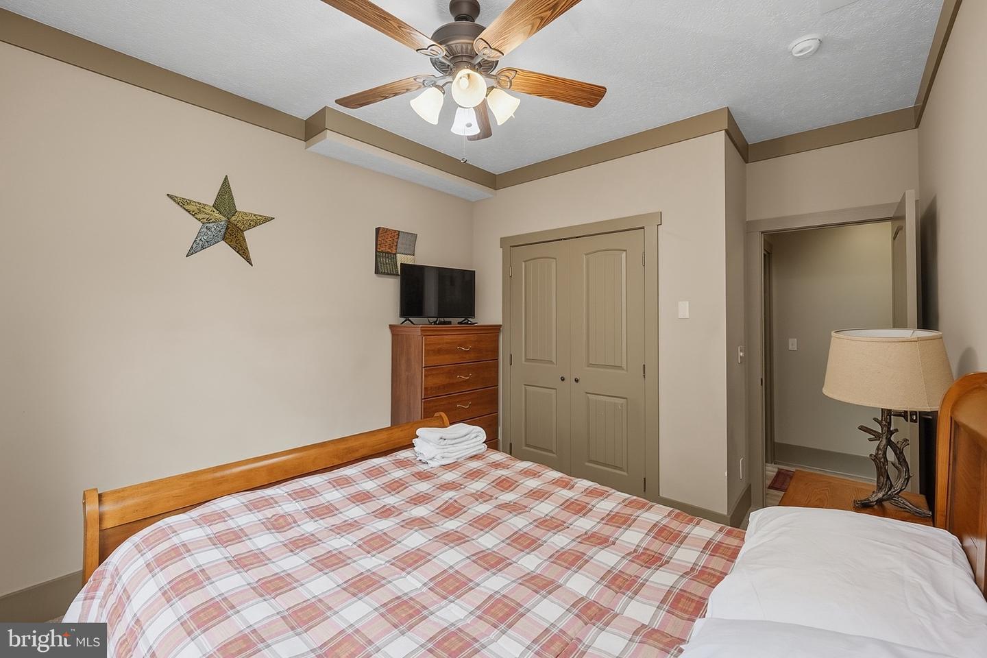110 Northlake Dr Property Photo 33