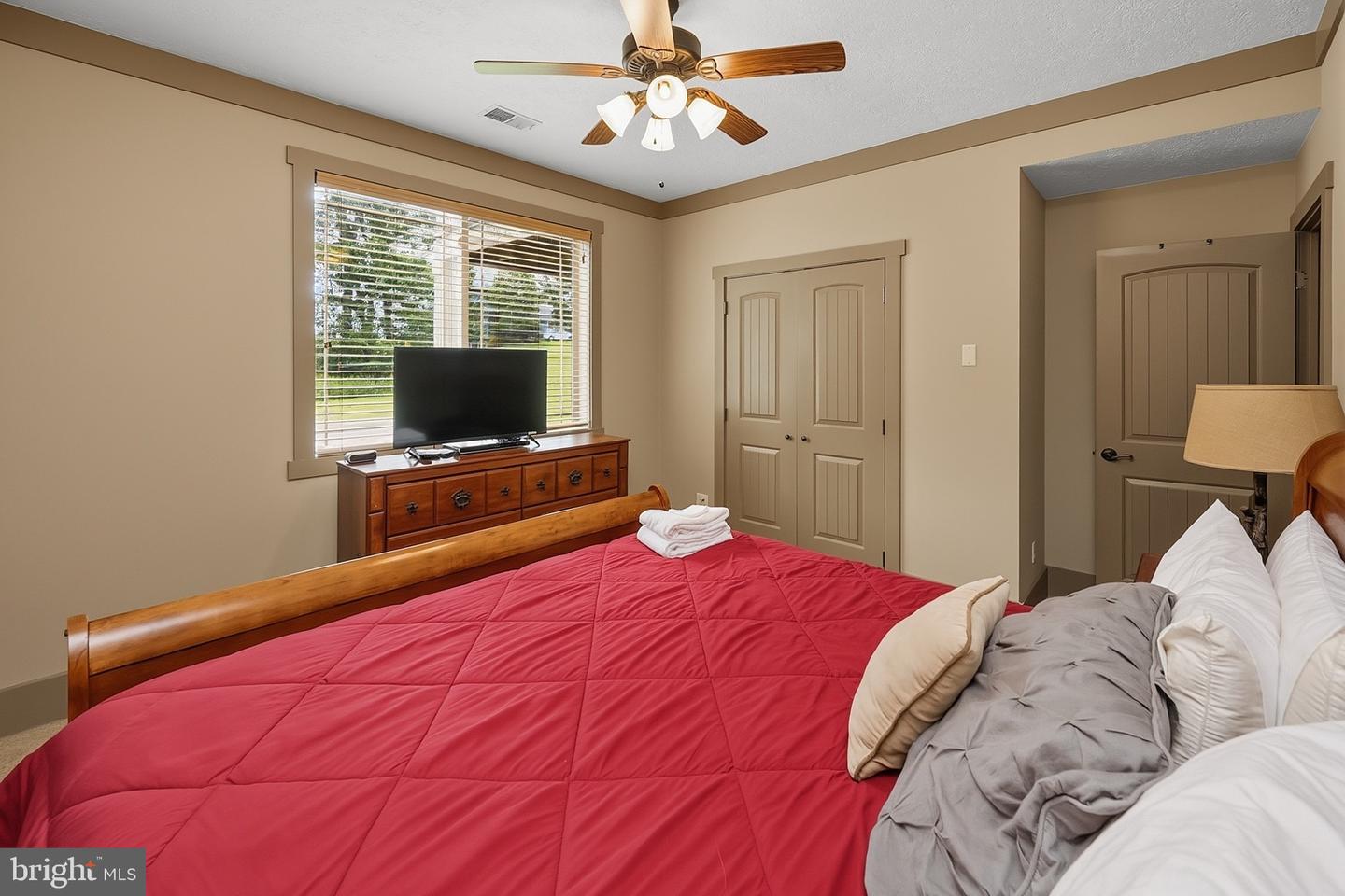 110 Northlake Dr Property Photo 40