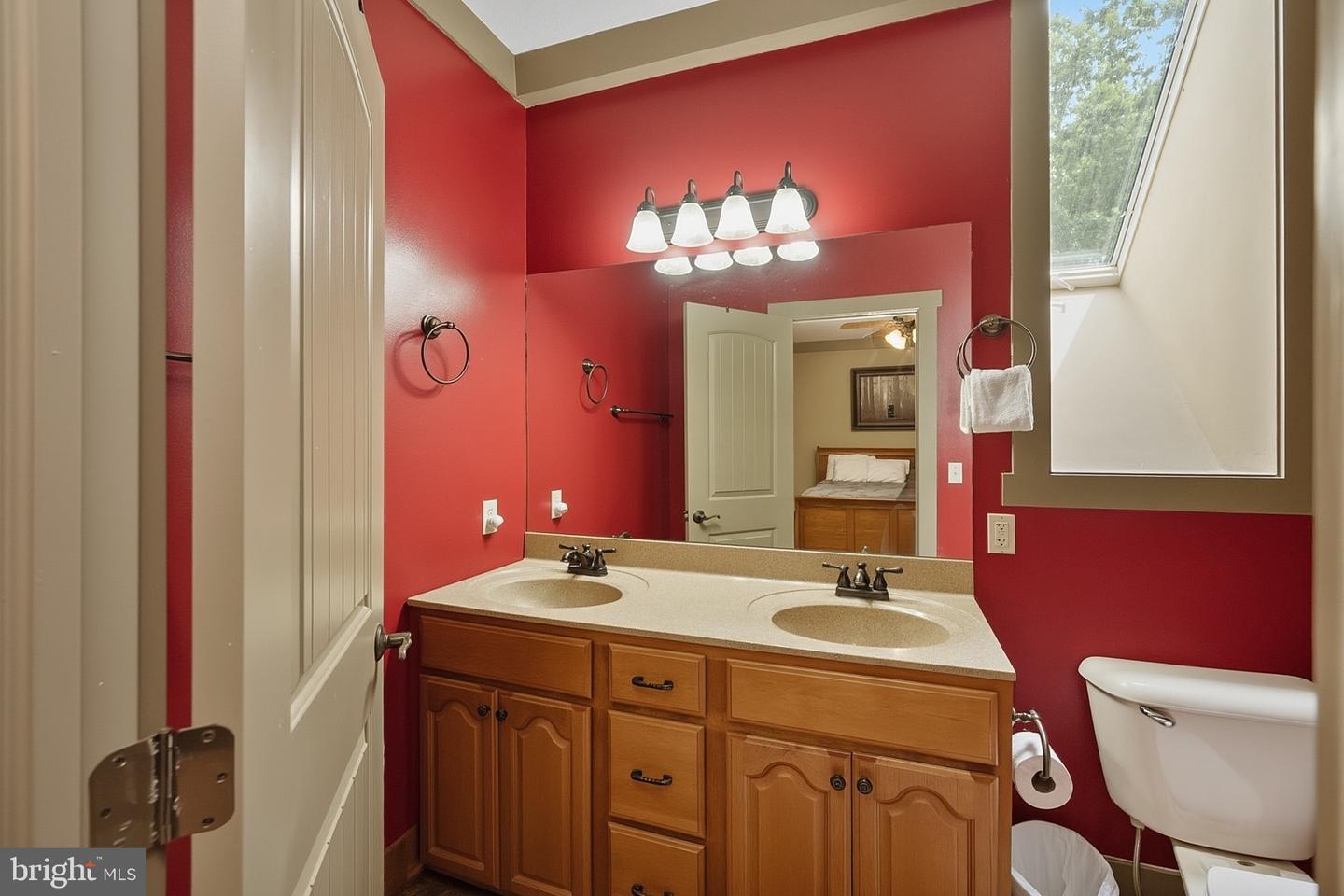 110 Northlake Dr Property Photo 57