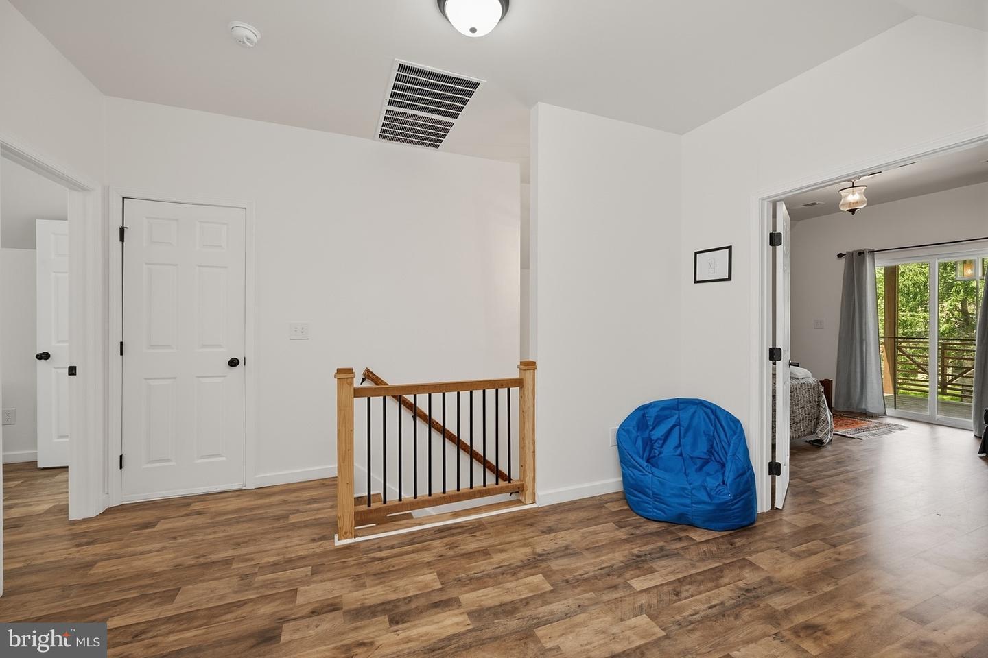 943 Paradise Hts Property Photo 34