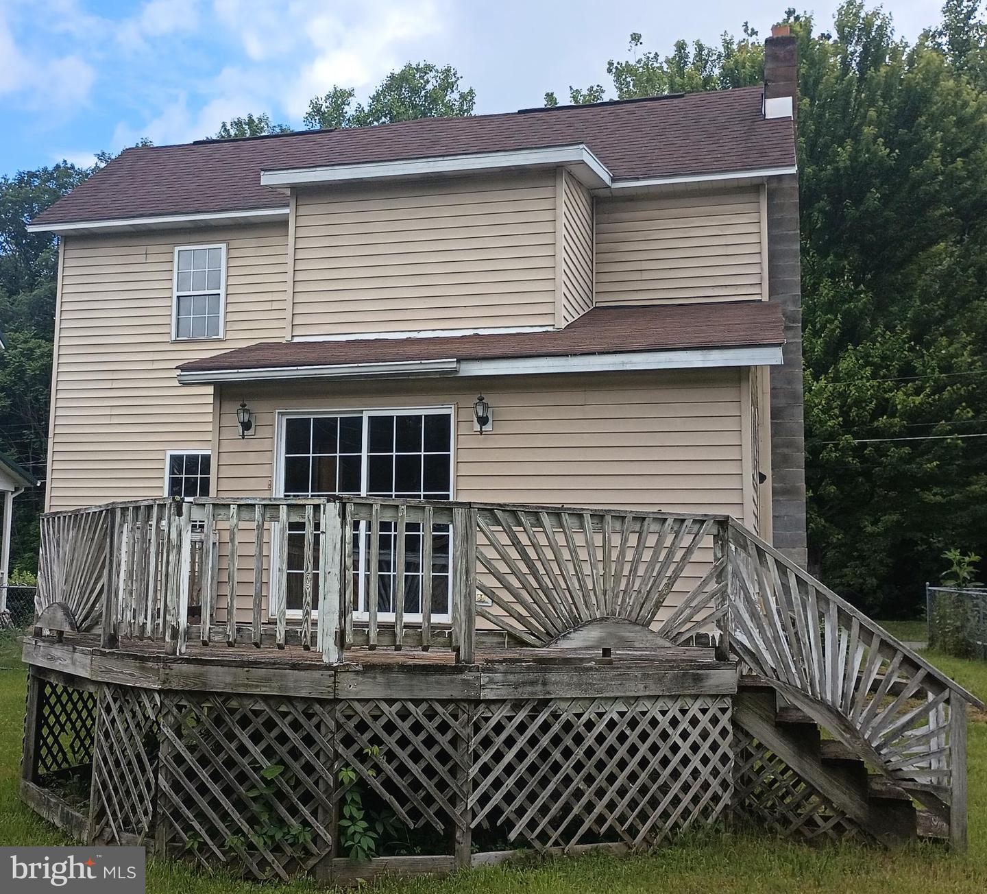 105 Walnut St Property Photo 11