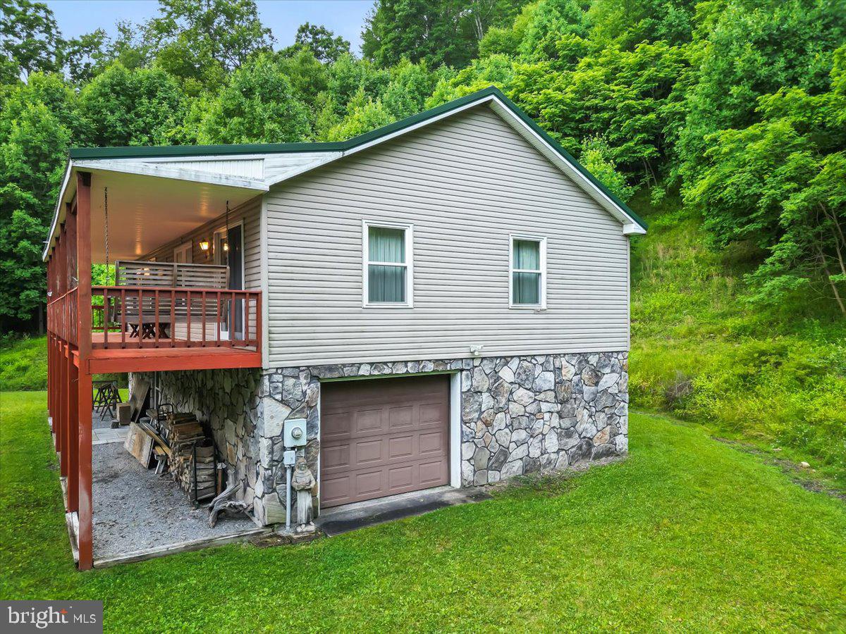 611 Timber Trl Property Photo 3