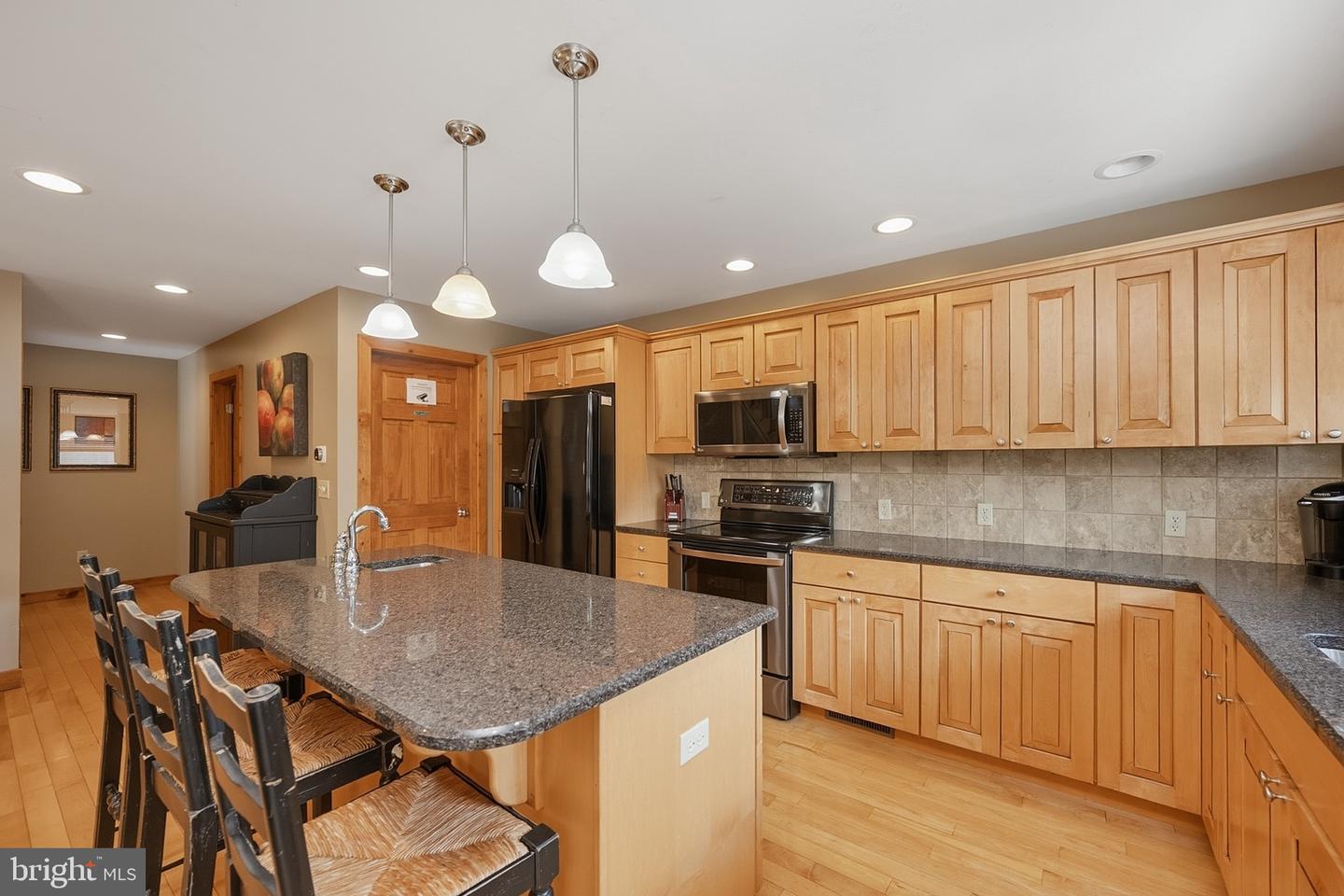 250 Lake Pointe Dr Property Photo 18