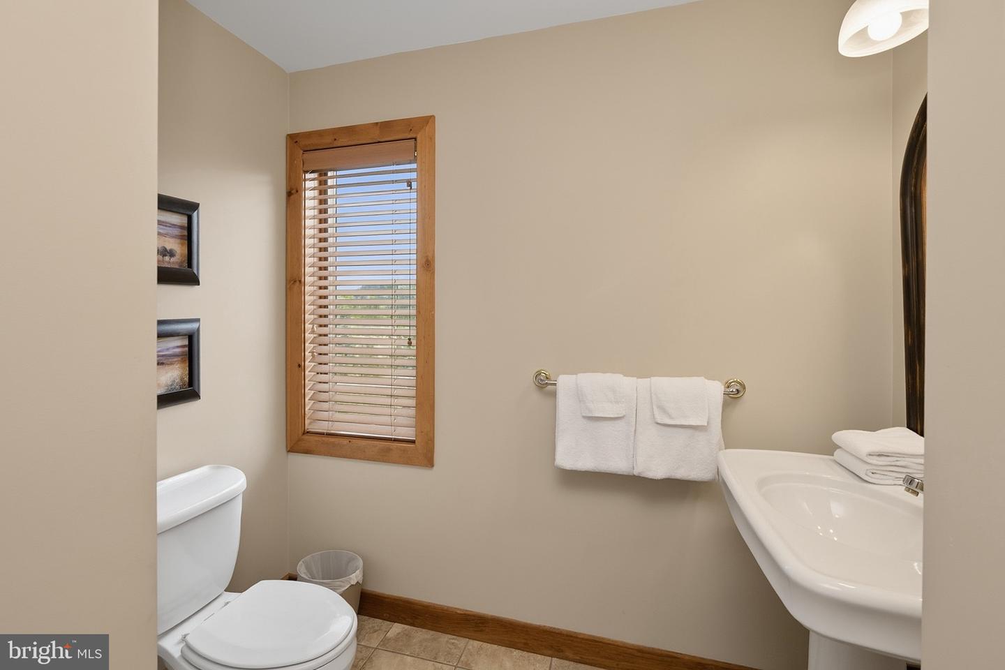 250 Lake Pointe Dr Property Photo 21