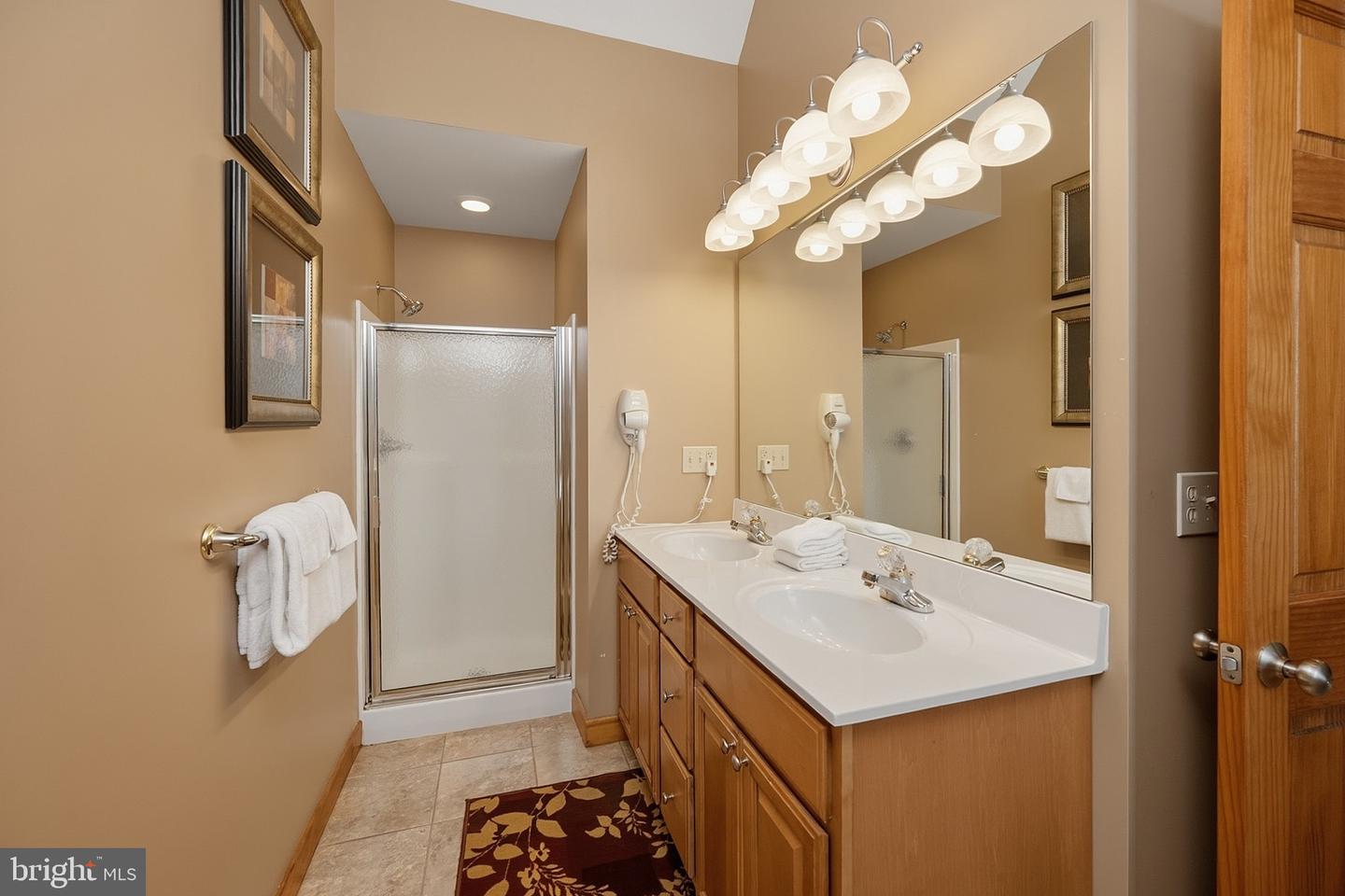 250 Lake Pointe Dr Property Photo 39