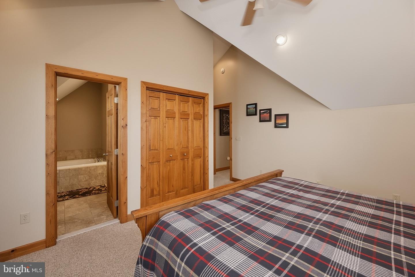 250 Lake Pointe Dr Property Photo 40