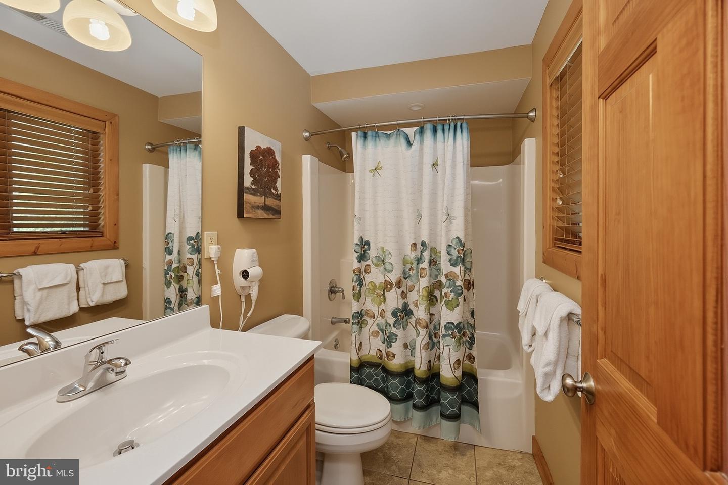 250 Lake Pointe Dr Property Photo 62