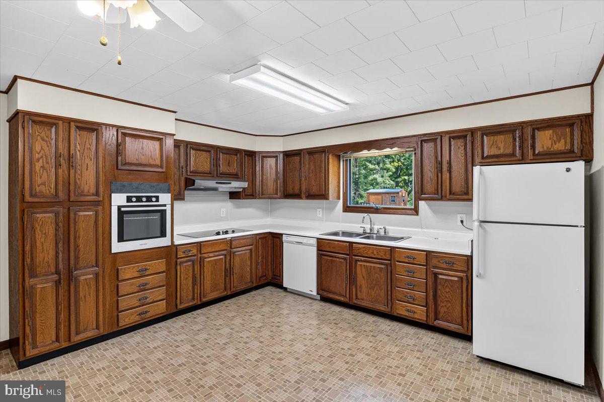 3623 Bear Creek Rd Property Photo 6