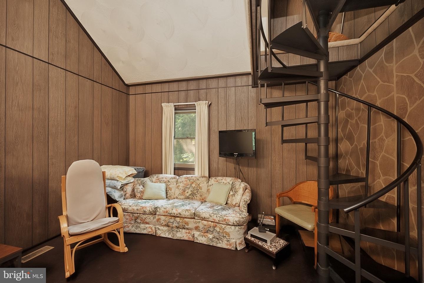 639 Hemlock Rd Property Photo 11