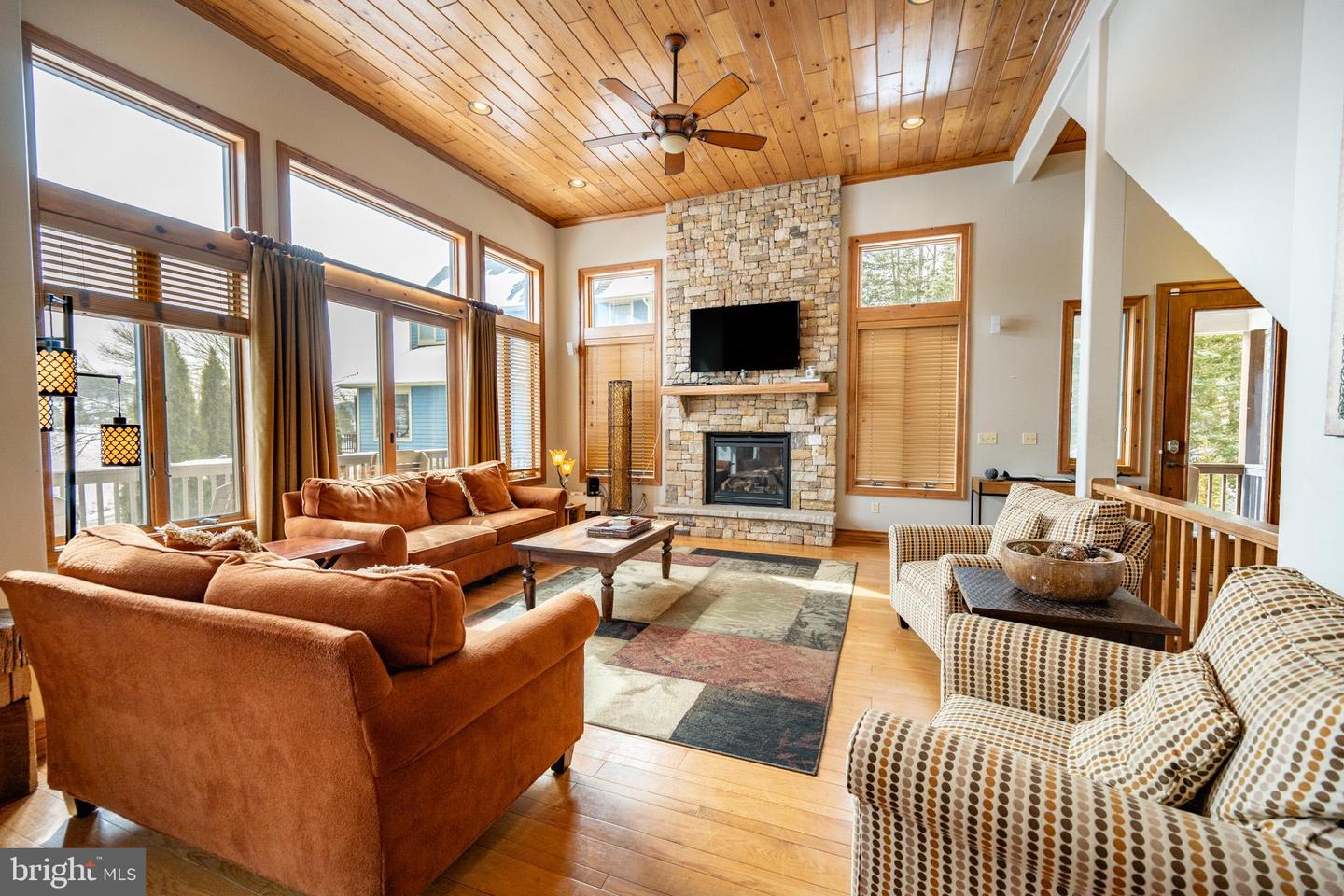 6 Walton Way Property Photo 2