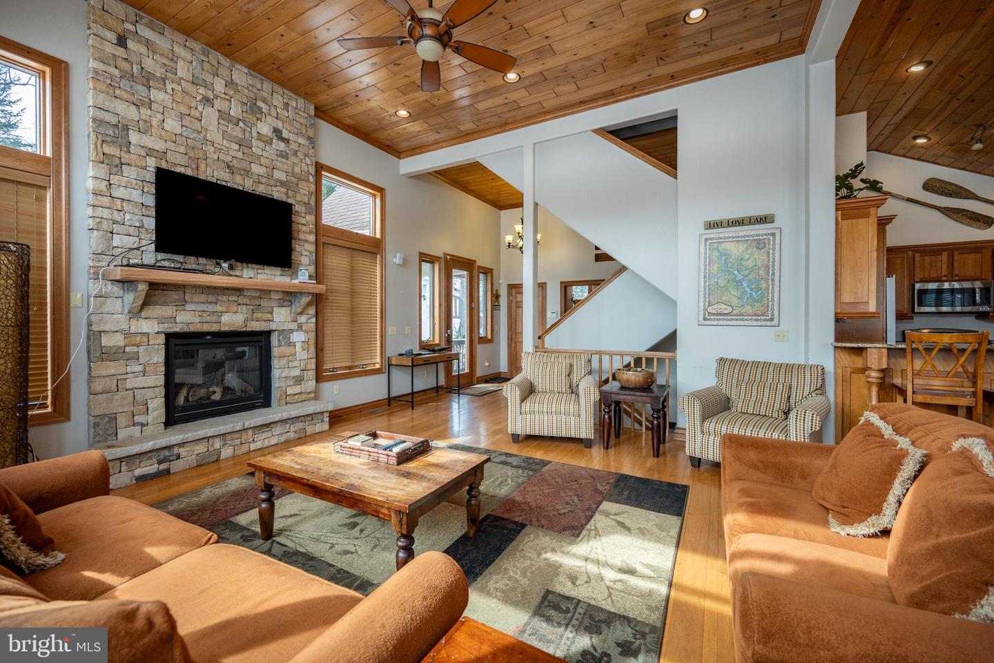 6 Walton Way Property Photo 14